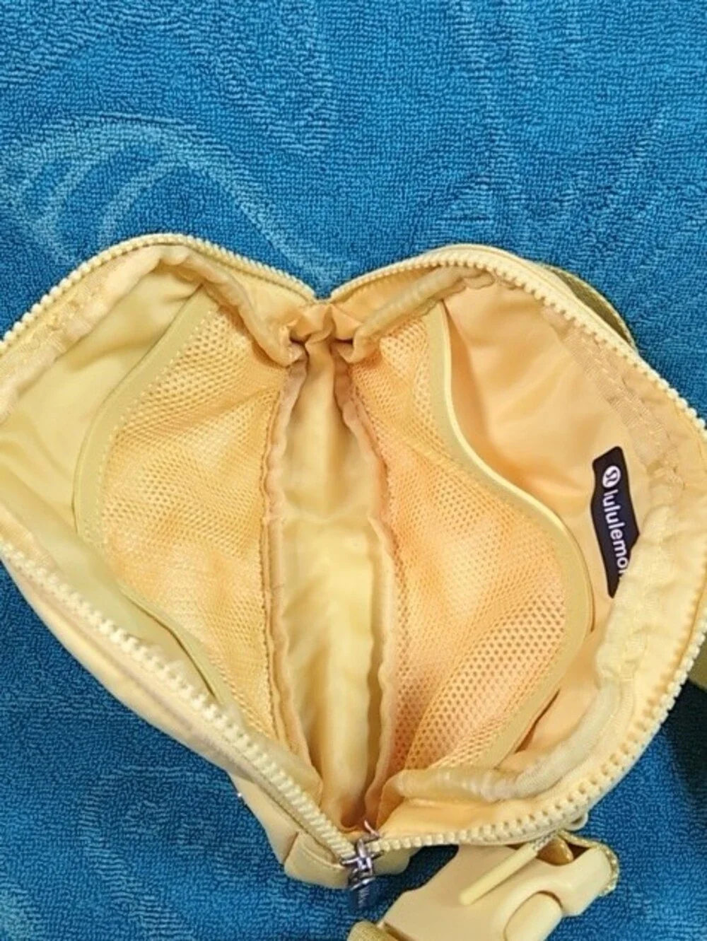 lululemon athletica Yellow Crossbody/Fanny Pack